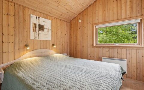 Ailen - 500M from the Sea: Wood, Interior Design, Ceiling, Bedroom, Bed, Floor, Flooring, Room, Bed Sheet, Bedding