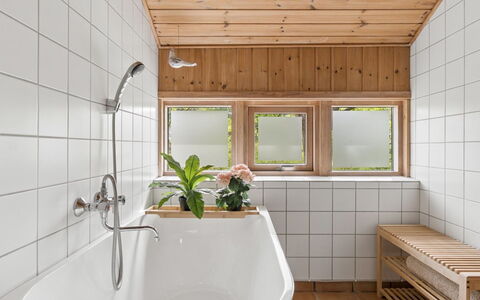 Ailen - 500M from the Sea: Flooring, Interior Design, Plumbing Fixture, Wood, Floor, Ceiling, Bathroom, Tap, Plumbing, Room