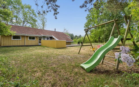 Ailen - 500M from the Sea: Wood, House, Cottage, Home, Roof, Rural Area, Siding, Log Cabin, Garden Buildings, Hardwood