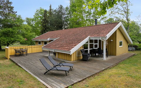 Ailen - 500M from the Sea: Wood, House, Cottage, Home, Roof, Rural Area, Siding, Log Cabin, Garden Buildings, Hardwood
