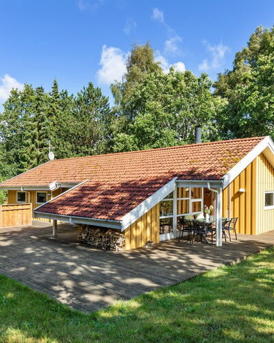 Ailen - 500M from the Sea
