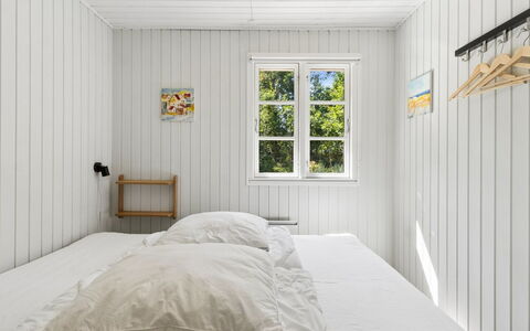 Malou - 350M from the Sea: Wood, Bedroom, Flooring, Floor, Interior Design, Bed, Ceiling, Bedding, Home, Bed Sheet