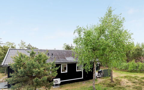 Hilje - 350M from the Sea: Furniture, Interior Design, Chair, Flooring, Table, Resort, Floor, Ceiling, Room, Eco Hotel