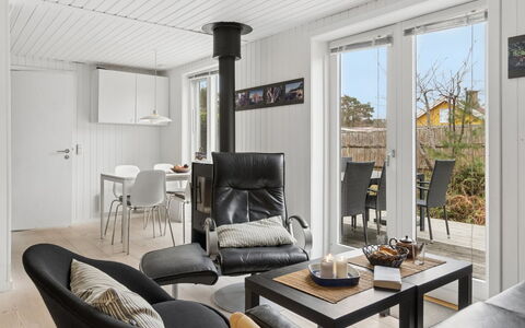 Evert - 250M from the Sea: Wood, House, Cottage, Home, Roof, Rural Area, Siding, Log Cabin, Garden Buildings, Hardwood