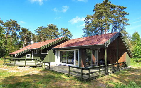 Adelbrand - 400M from the Sea: Wood, House, Cottage, Home, Roof, Rural Area, Siding, Log Cabin, Garden Buildings, Hardwood