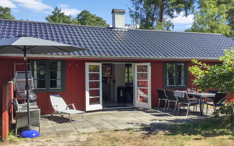 Patti - 150M from the Sea: Wood, House, Cottage, Home, Roof, Rural Area, Siding, Log Cabin, Garden Buildings, Hardwood