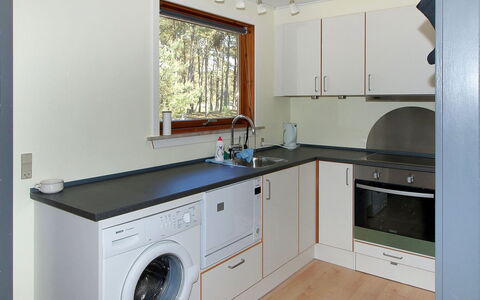 Apelone - 300M from the Sea: Wood, House, Cottage, Home, Roof, Rural Area, Siding, Log Cabin, Garden Buildings, Hardwood