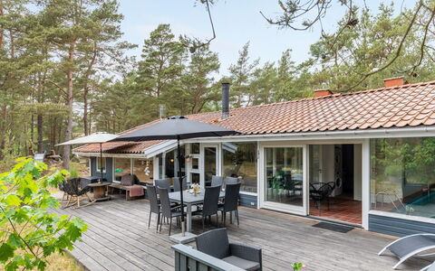 Dagi - 300M from the Sea: Wood, House, Cottage, Home, Roof, Rural Area, Siding, Log Cabin, Garden Buildings, Hardwood