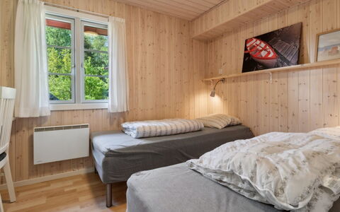 Oisin - 150M from the Sea: Bed, Bedroom, Wood, Furniture, Interior Design, Bed Sheet, Bedding, Ceiling, Floor, Home