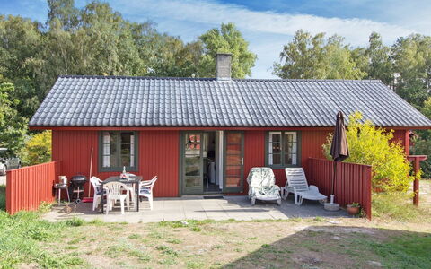 Loke - 300M from the Sea: Wood, House, Cottage, Home, Roof, Rural Area, Siding, Log Cabin, Garden Buildings, Hardwood