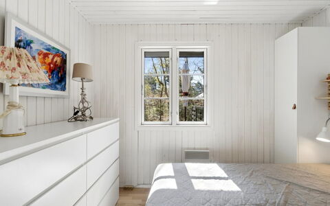 Blakke - 250M from the Sea: Wood, Flooring, Floor, Interior Design, Ceiling, Bedroom, Wood Flooring, Home, Room, Bed
