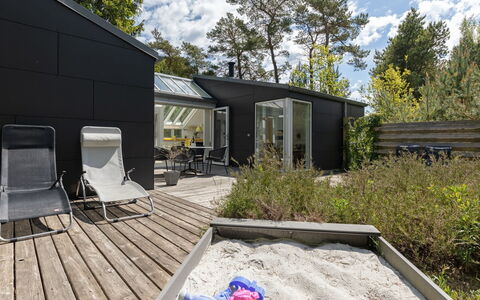 Muriel - 150M from the Sea: Wood, House, Cottage, Home, Roof, Rural Area, Siding, Log Cabin, Garden Buildings, Hardwood