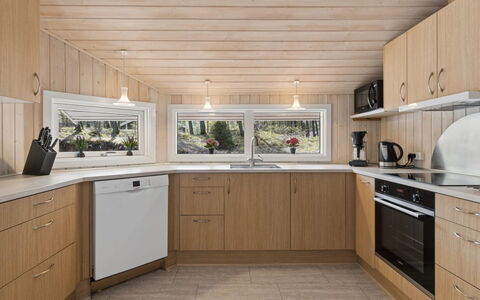 Sylvia - 900M from the Sea: Flooring, Kitchen, Wood, Interior Design, Countertop, Ceiling, Floor, Cabinetry, Room, Wood Stain