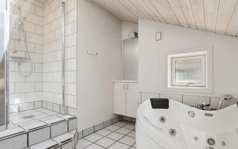 Sylvia - 900M from the Sea: Plumbing Fixture, Interior Design, Flooring, Floor, Bathroom, Ceiling, Bathtub, Plumbing, Room, Tap