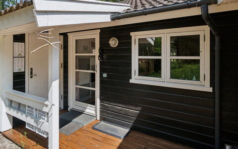 Signe - 850M from the Sea: Home, Cottage, Siding, Hardwood, Shade, Plank, Design, Estate, Porch, Deck