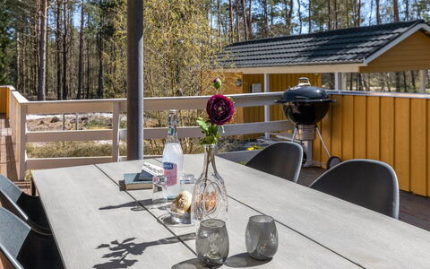 Arndis - 600M from the Sea: Wood, House, Cottage, Home, Roof, Rural Area, Siding, Log Cabin, Garden Buildings, Hardwood
