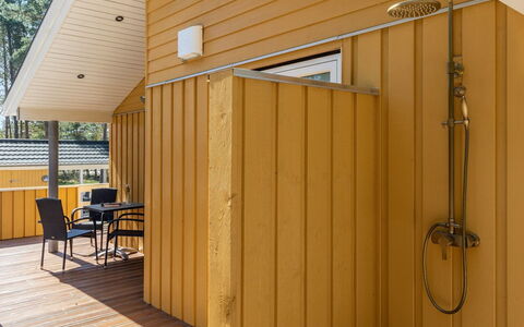 Arndis - 600M from the Sea: Wood, House, Cottage, Home, Roof, Rural Area, Siding, Log Cabin, Garden Buildings, Hardwood