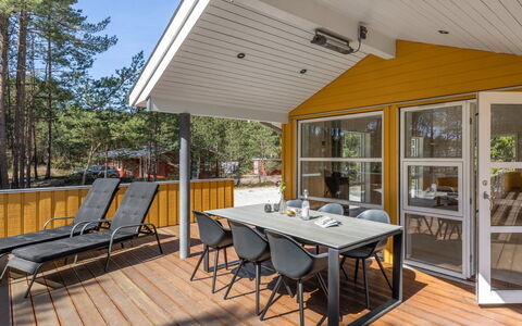Arndis - 600M from the Sea: Wood, House, Cottage, Home, Roof, Rural Area, Siding, Log Cabin, Garden Buildings, Hardwood