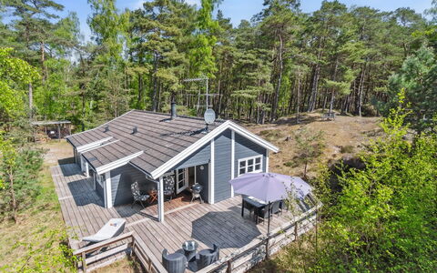 Hallgerd - 800M from the Sea: Wood, House, Cottage, Home, Roof, Rural Area, Siding, Log Cabin, Garden Buildings, Hardwood
