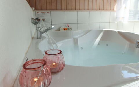 Minka - 1.5Km from the Sea: Bathtub, Plumbing Fixture, Interior Design, Bathroom, Flooring, Plumbing, Floor, Tap, Room