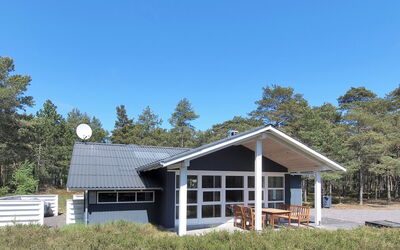 Belinda - 220M from the Sea