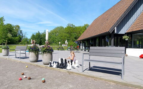 Tom - 125M from the Sea: Wood, House, Cottage, Home, Roof, Rural Area, Siding, Log Cabin, Garden Buildings, Hardwood