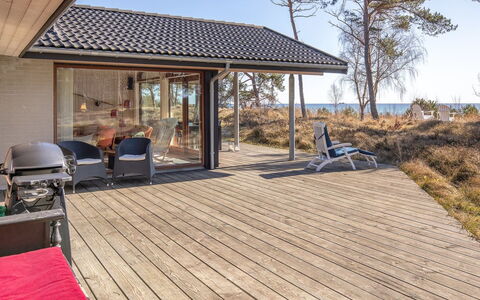 Unto - 25M from the Sea: Wood, House, Cottage, Home, Roof, Rural Area, Siding, Log Cabin, Garden Buildings, Hardwood