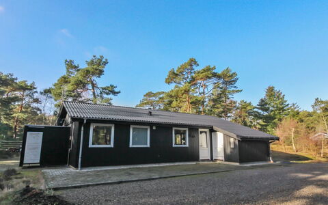Ømunde - 150M from the Sea: Wood, House, Cottage, Home, Roof, Rural Area, Siding, Log Cabin, Garden Buildings, Hardwood