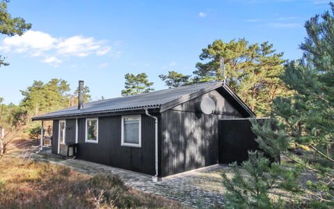 Ømunde - 150M from the Sea: Wood, House, Cottage, Home, Roof, Rural Area, Siding, Log Cabin, Garden Buildings, Hardwood