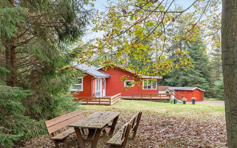 Jaarne - 800M from the Sea: Wood, House, Cottage, Home, Roof, Rural Area, Siding, Log Cabin, Garden Buildings, Hardwood