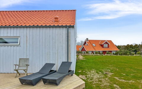 Skoge - 500M from the Sea: Grass, Shrub, House, Garden, Home, Cottage, Land Lot, Lawn, Groundcover