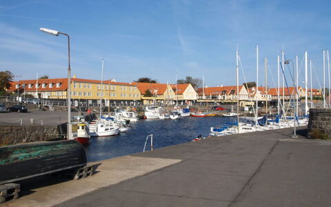Skoge - 500M from the Sea: Grass, Shrub, House, Garden, Home, Cottage, Land Lot, Lawn, Groundcover