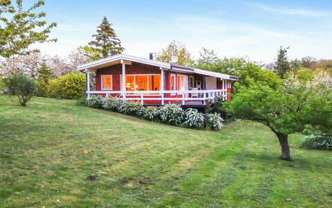 Hannele - 200M from the Sea: Roof, House, Land Lot, Home, Cottage, Estate, Garden Buildings, Shade, Log Cabin, Landscaping