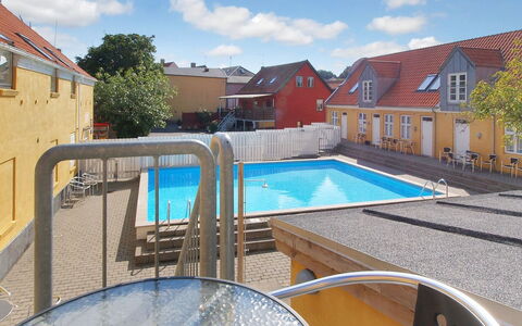 Sylviane - 500M from the Sea: Shrub, Urban Design, Groundcover, Brick, Apartment, Estate, Brickwork, Balcony, Landscaping