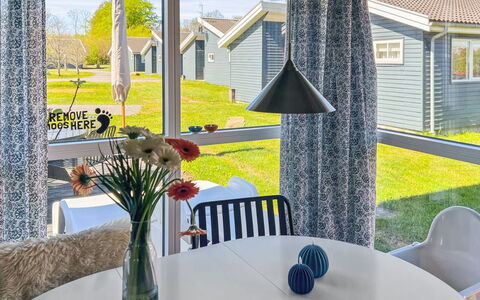 Carlie - 2.8Km from the Sea: Wood, House, Cottage, Home, Roof, Rural Area, Siding, Log Cabin, Garden Buildings, Hardwood