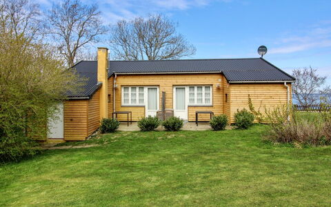 Alfred - 25M from the Sea: Home, Cottage, Porch, Siding, Farmhouse, Outdoor Structure