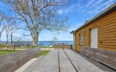 Alfred - 25M from the Sea: Home, Cottage, Porch, Siding, Farmhouse, Outdoor Structure