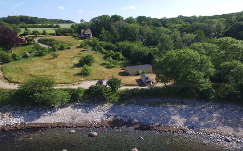 Alfred - 25M from the Sea: Home, Cottage, Porch, Siding, Farmhouse, Outdoor Structure