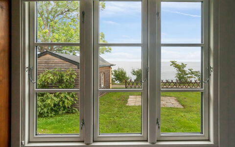 Alfred - 25M from the Sea: Home, Cottage, Porch, Siding, Farmhouse, Outdoor Structure