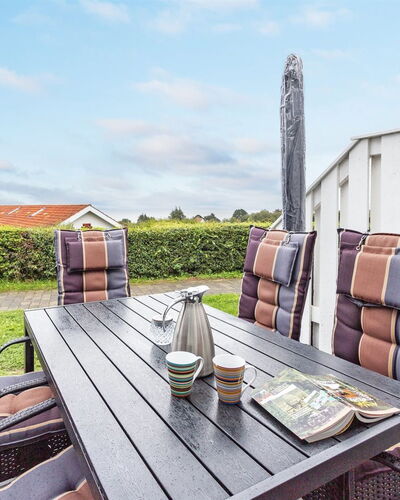 Frederique - 400M from the Sea