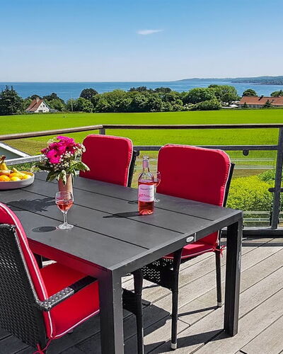 Thorsten - 500M from the Sea