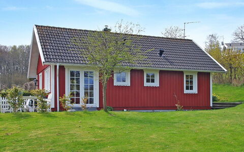Spurgh - 250M from the Sea: Wood, House, Cottage, Home, Roof, Rural Area, Siding, Log Cabin, Garden Buildings, Hardwood