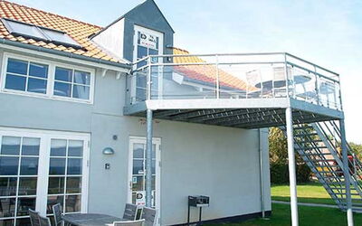 Hertha - 500M from the Sea