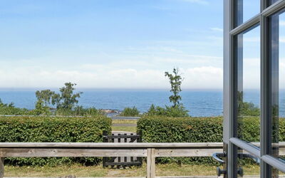 Fabine - 50M from the Sea