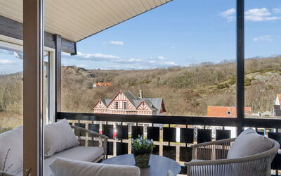 Takenya - 400M from the Sea