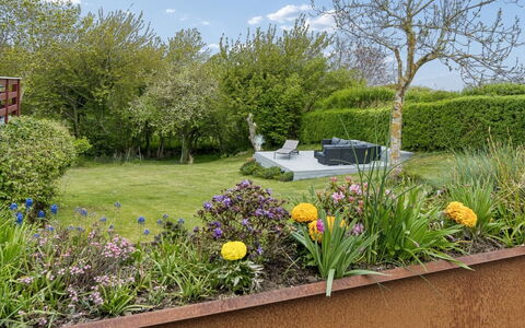 Ebertina - 500M from the Sea: Roof, House, Residential Area, Home, Estate, Cottage, Design