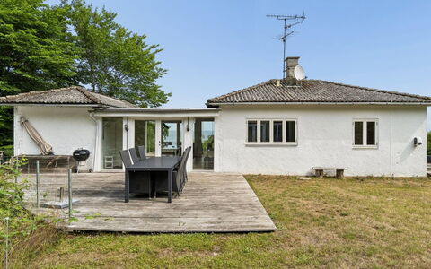 Ensio - 150M from the Sea: Building, Window, House, Roof, Home, Door, Residential Area, Cottage, Land Lot, Estate