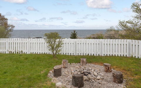 Ensio - 150M from the Sea: Fence, Picket Fence, Sea, Coast, Home Fencing, Ocean, Shore, Beach, Backyard