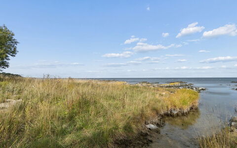 Ensio - 150M from the Sea: Sky, Blue, Water, Water Resources, Horizon, Ecoregion, Natural Landscape, Grassland, Coast, Coastal And Oceanic Landforms