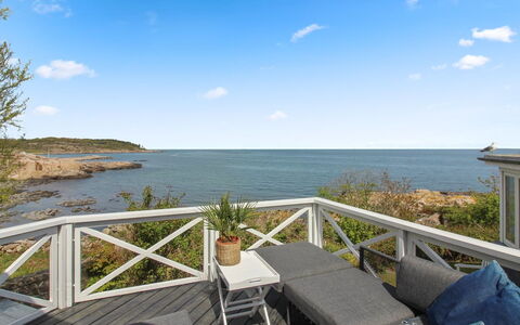 Ullamaj - 30M from the Sea: Wood, House, Cottage, Home, Roof, Rural Area, Siding, Log Cabin, Garden Buildings, Hardwood